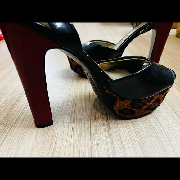 Brash Peep Toe Platform Block Heels Sandals - Picture 11 of 15